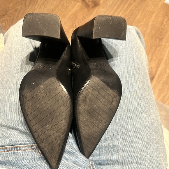 Zara black bootie vegan black high block heel size 9 worn once - Picture 3 of 3